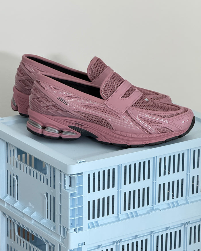 New Balance 1906L onfeet