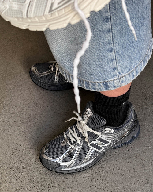 New Balance 1906R onfeet