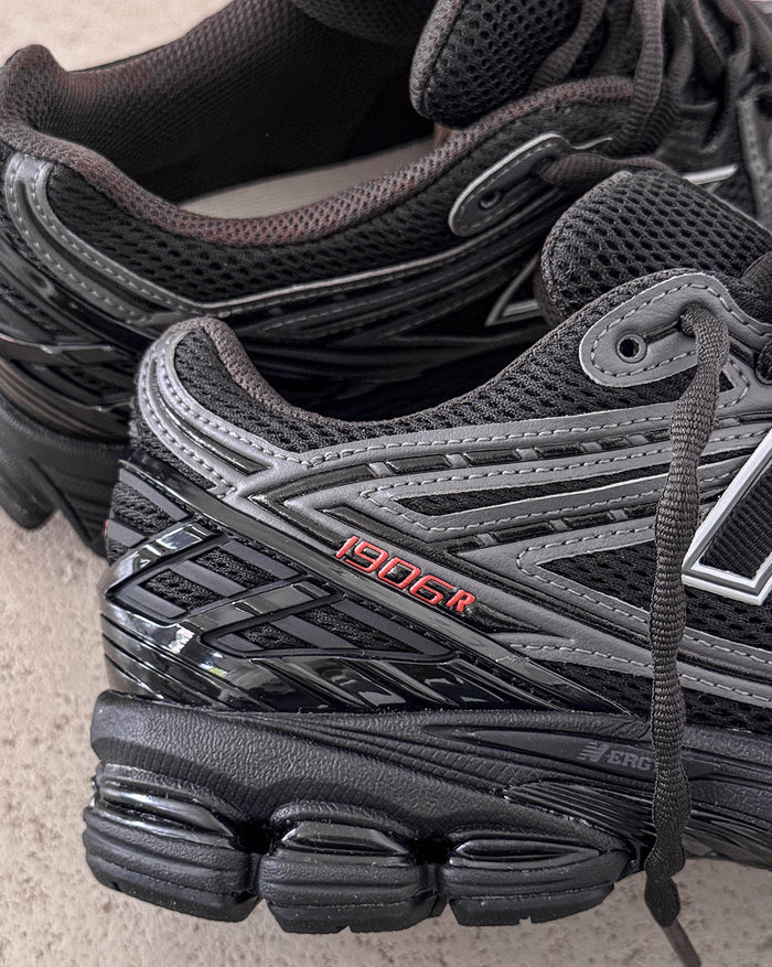 New Balance 1906R onfeet