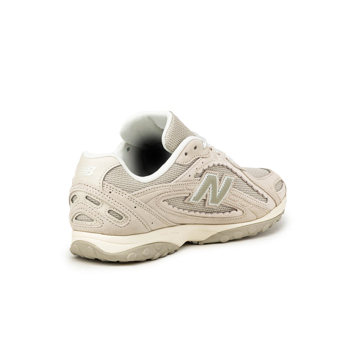 New Balance 204L