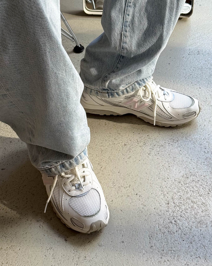 New Balance 204L onfeet