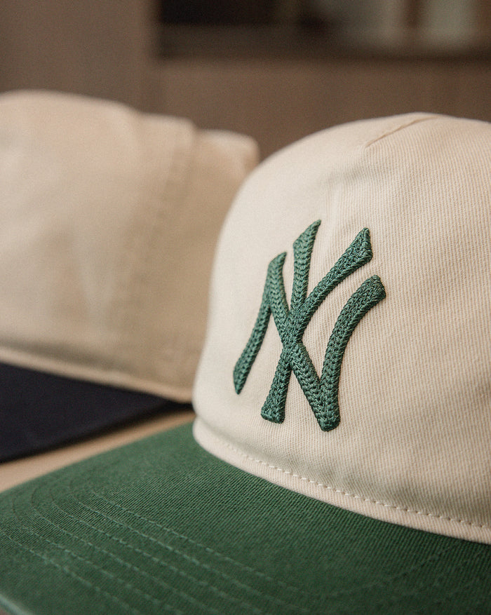 47 New York Yankees Washed Chain Stitch *Hitch* Cap onfeet