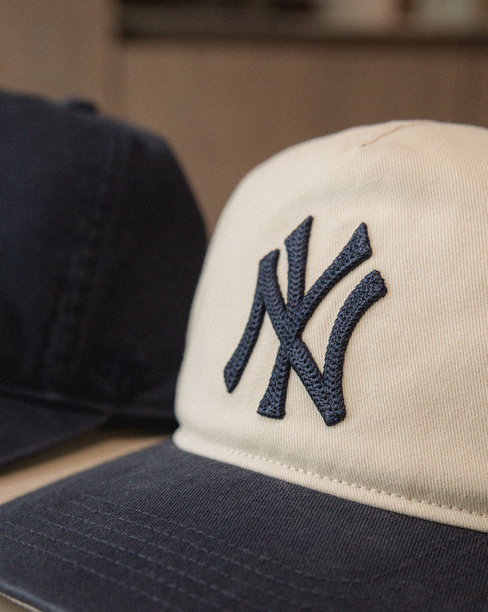 47 New York Yankees Washed Chain Stitch *Hitch* Cap onfeet
