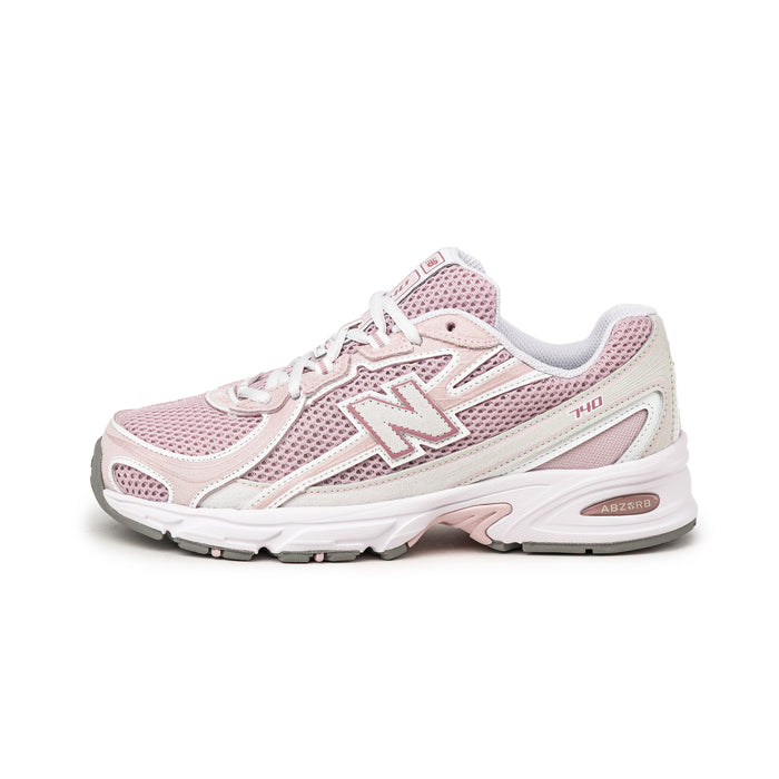 New Balance 740