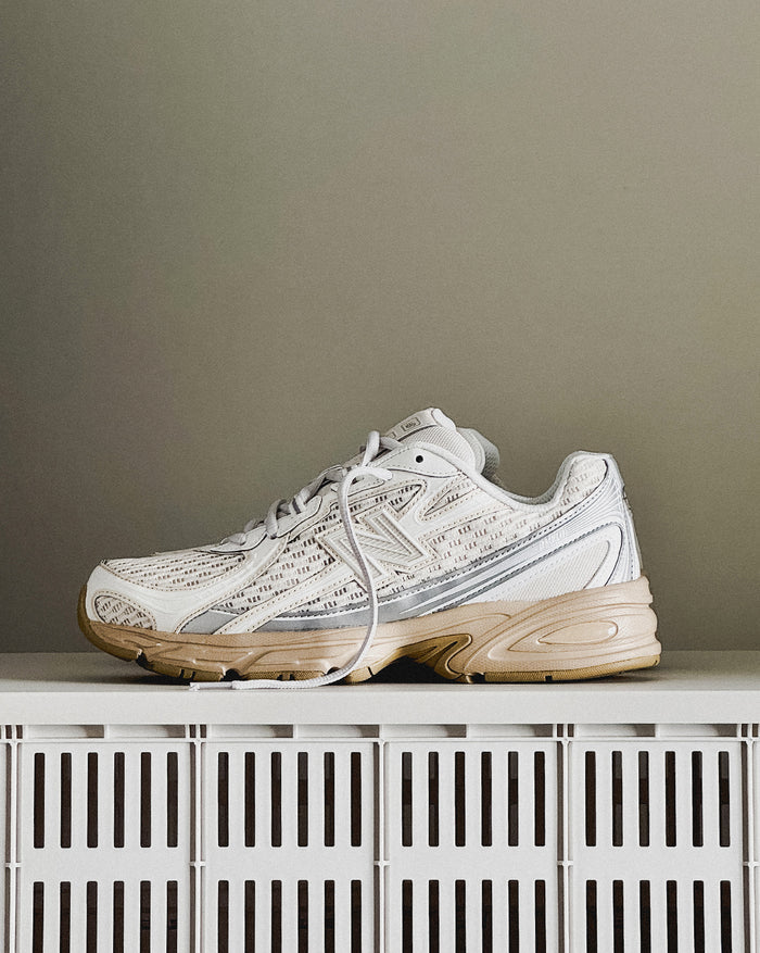 New Balance 740 onfeet