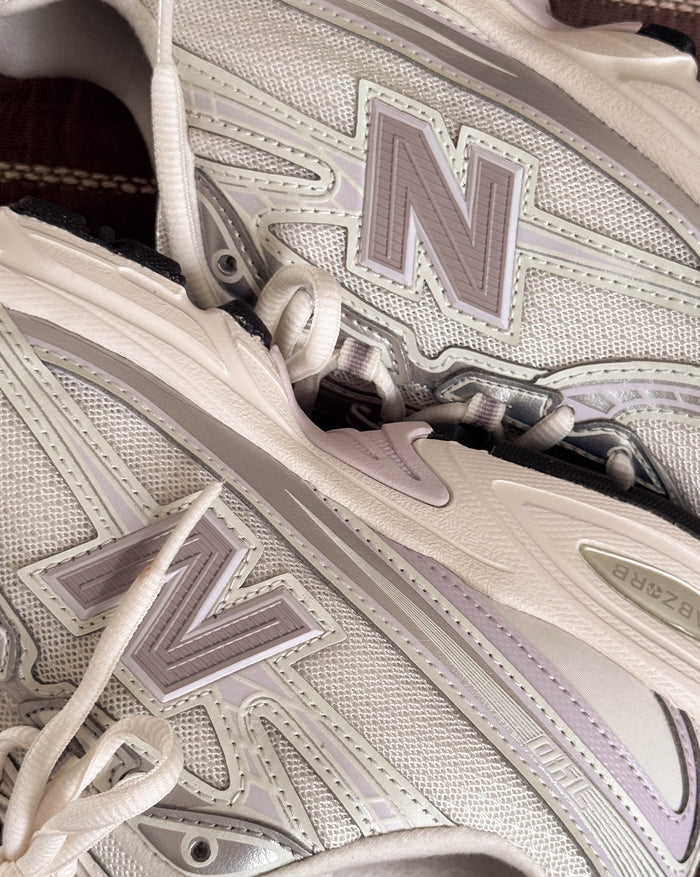 New Balance 740 onfeet