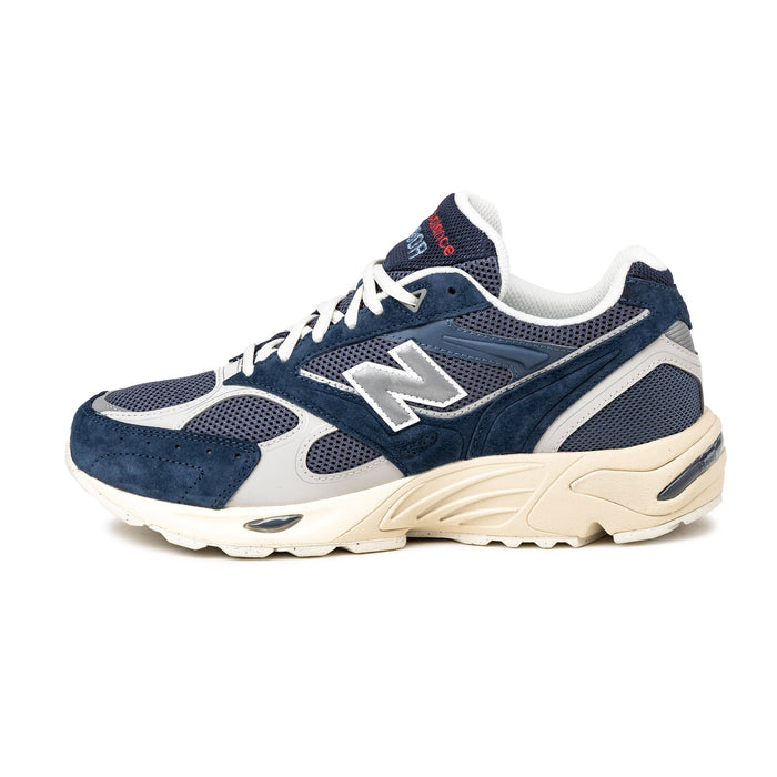 New Balance 880