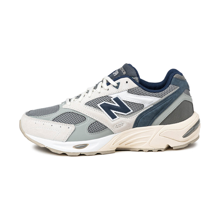 New Balance 880
