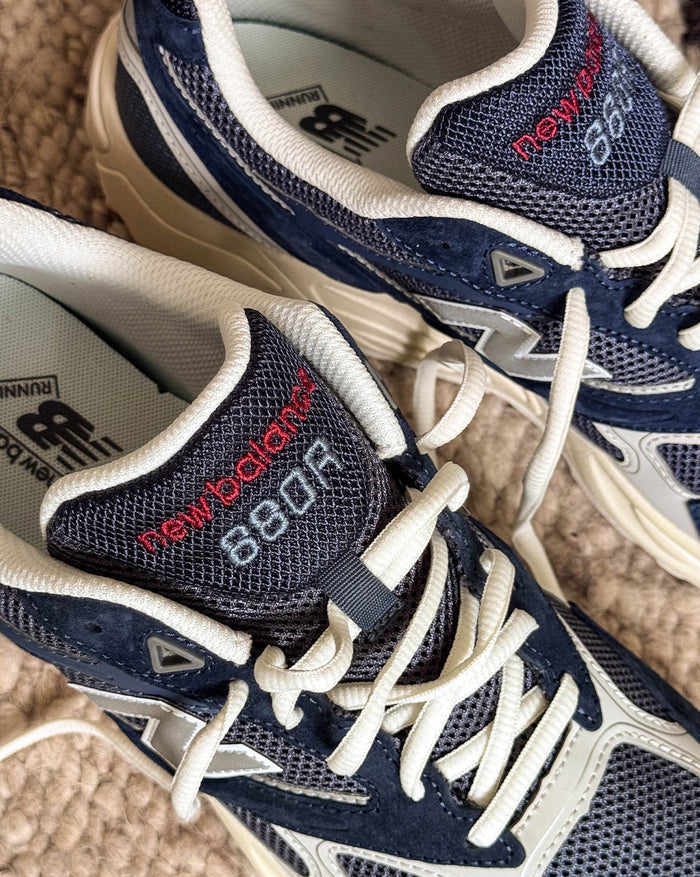 New Balance 880 onfeet