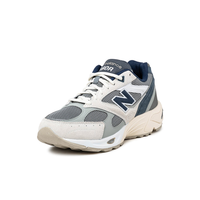 New Balance 880