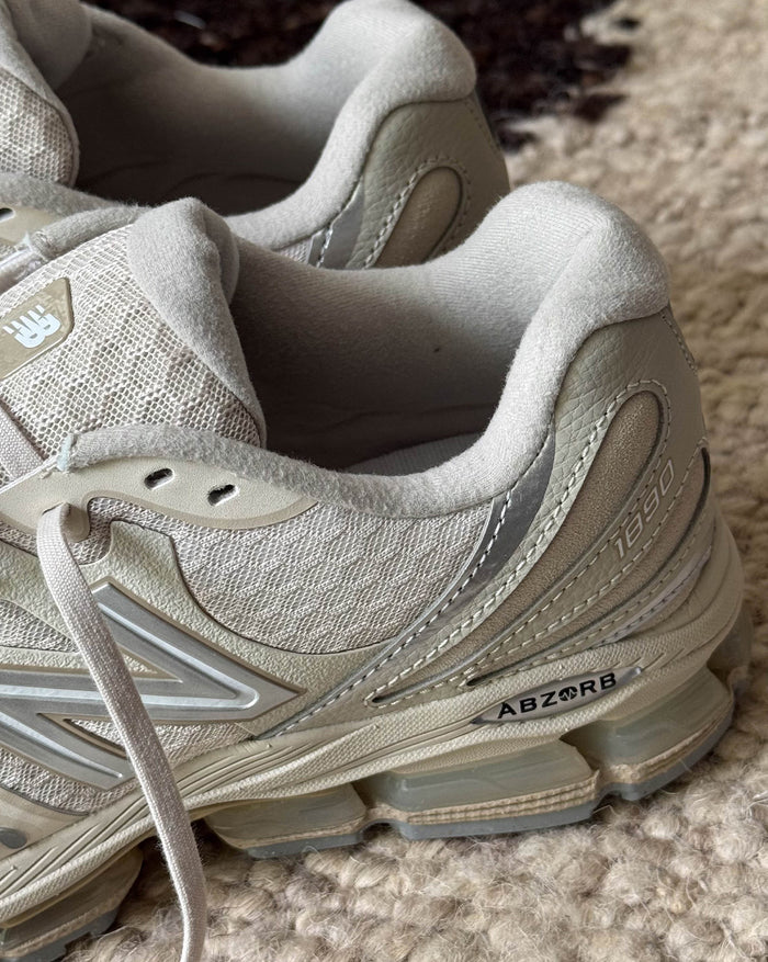 New Balance ABZORB 1890 onfeet