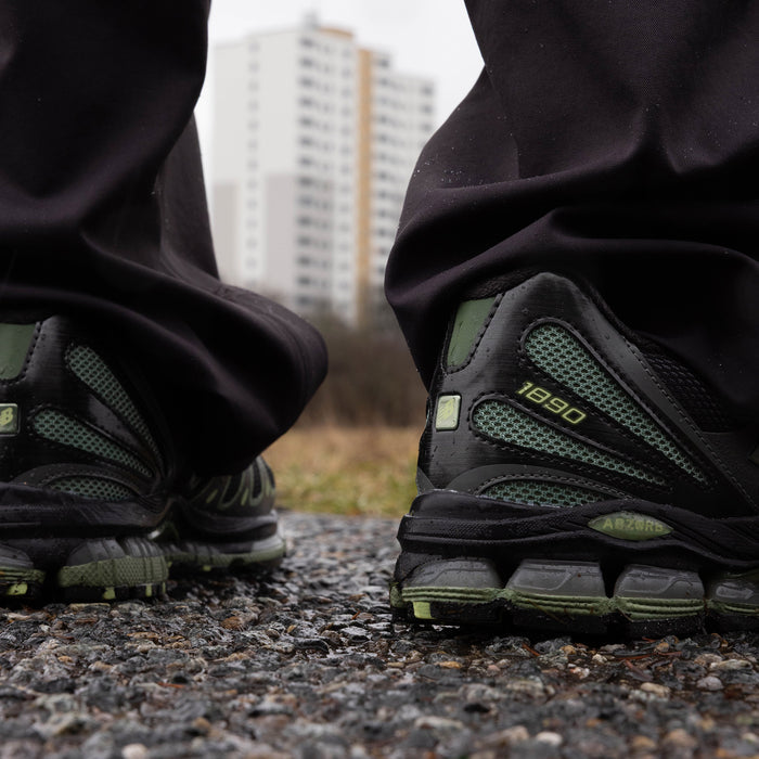 New Balance U189071H onfeet