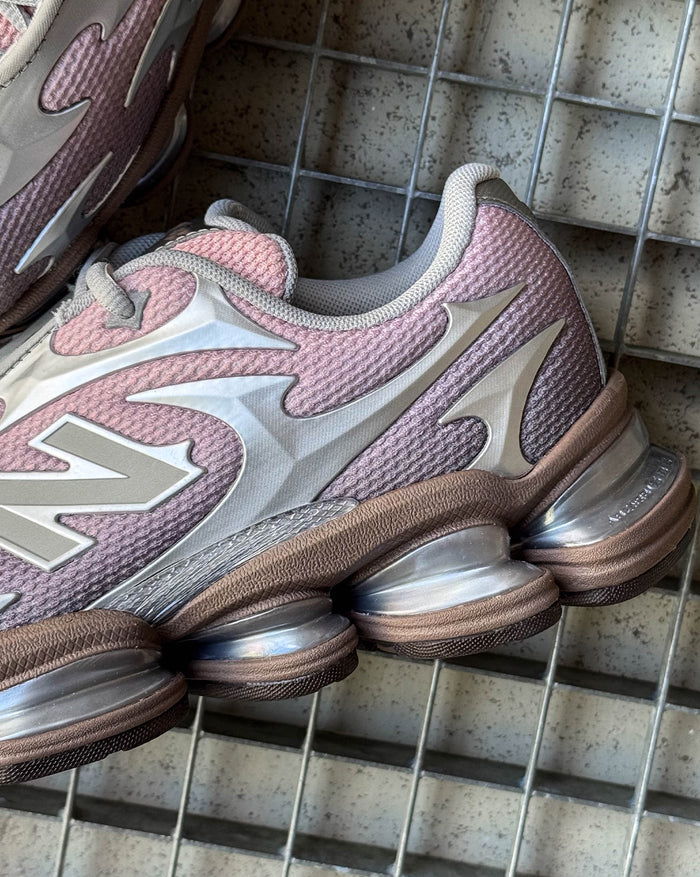 New Balance ABZORB 2000 W onfeet