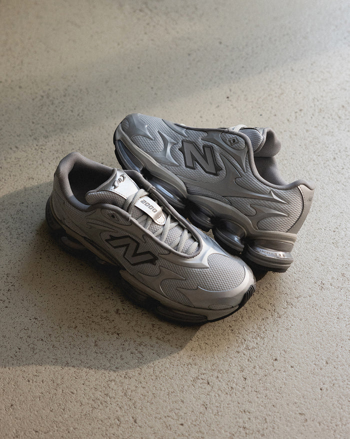 New Balance ABZORB 2000 onfeet