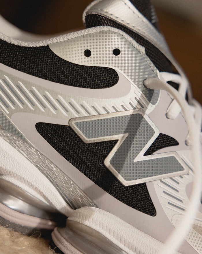 New Balance ABZORB 2000 onfeet