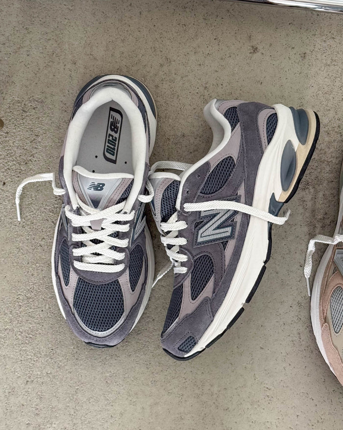 New Balance ABZORB 2010 onfeet