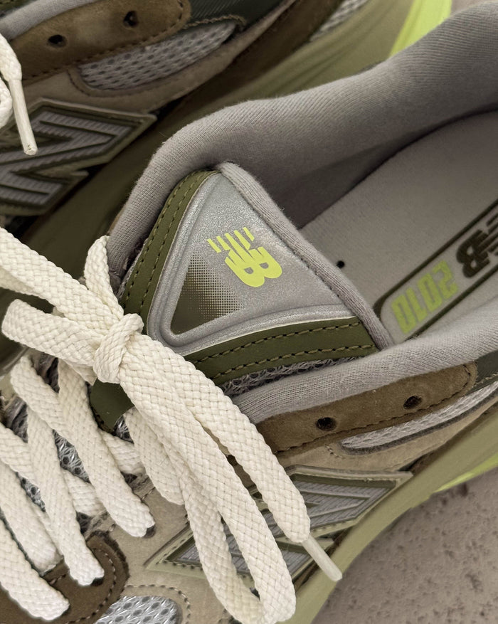 New Balance ABZORB 2010 onfeet