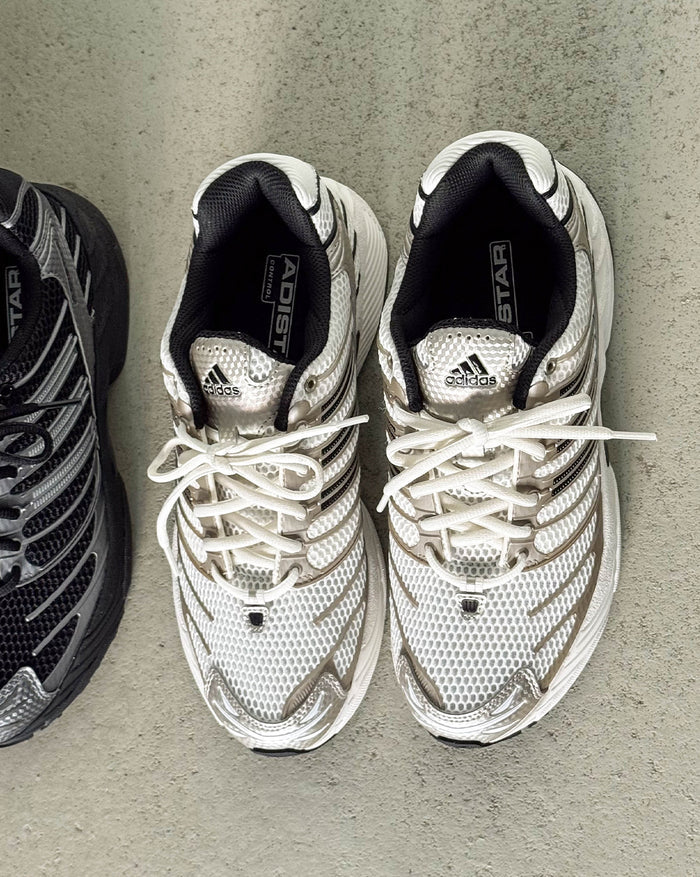 Adidas Adistar Control 3 onfeet