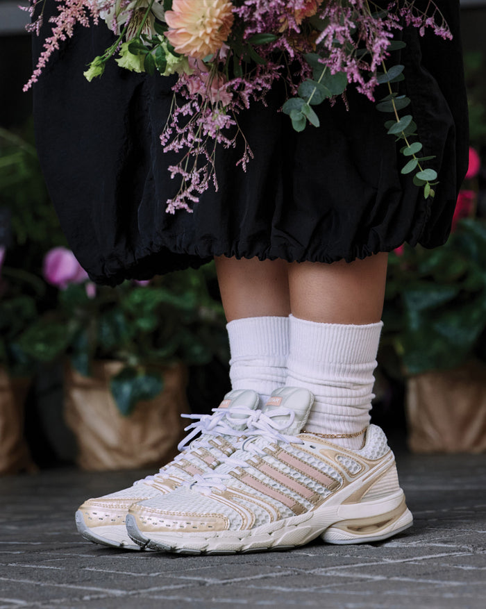 Adidas Adistar Control 5 W onfeet