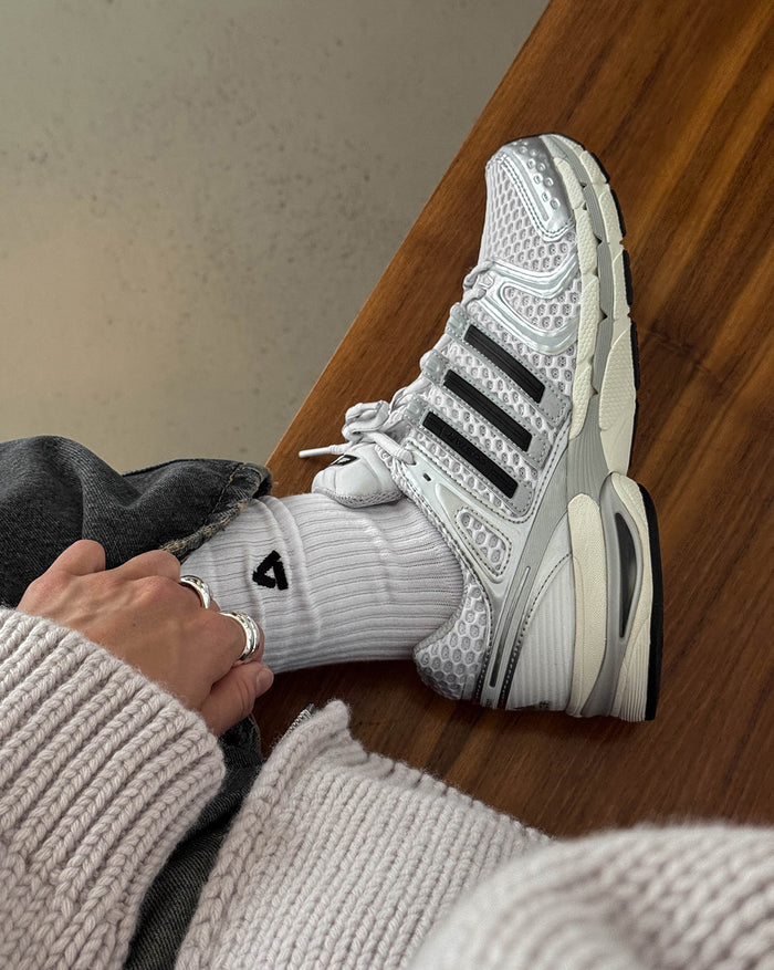 Adidas Adistar Control 5 onfeet