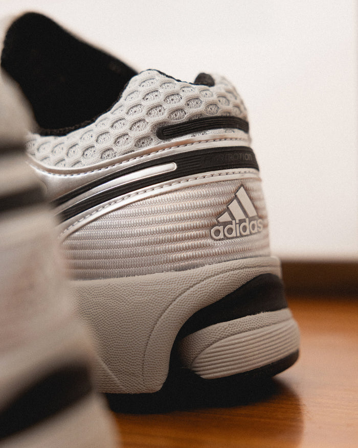 Adidas Adistar Control 5 onfeet