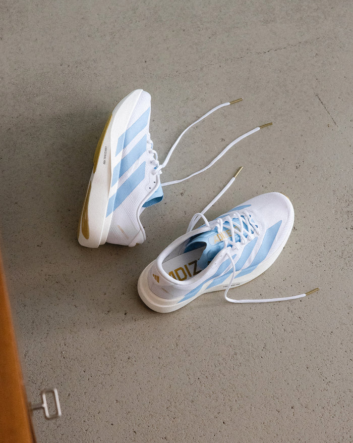 Adidas Adizero Evo SL *Woven* onfeet