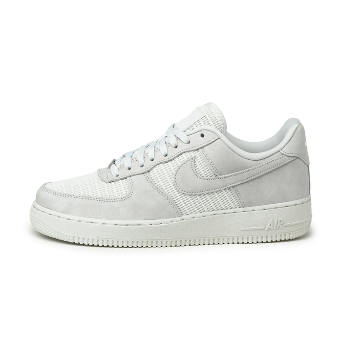 Nike Air Force 1 '07 LV8