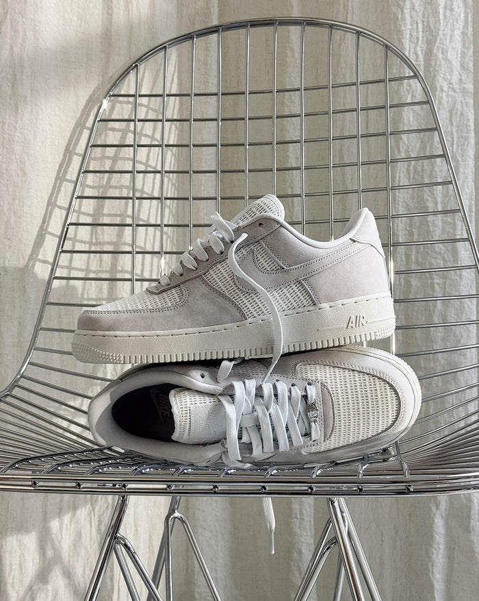 Nike Air Force 1 '07 LV8 onfeet