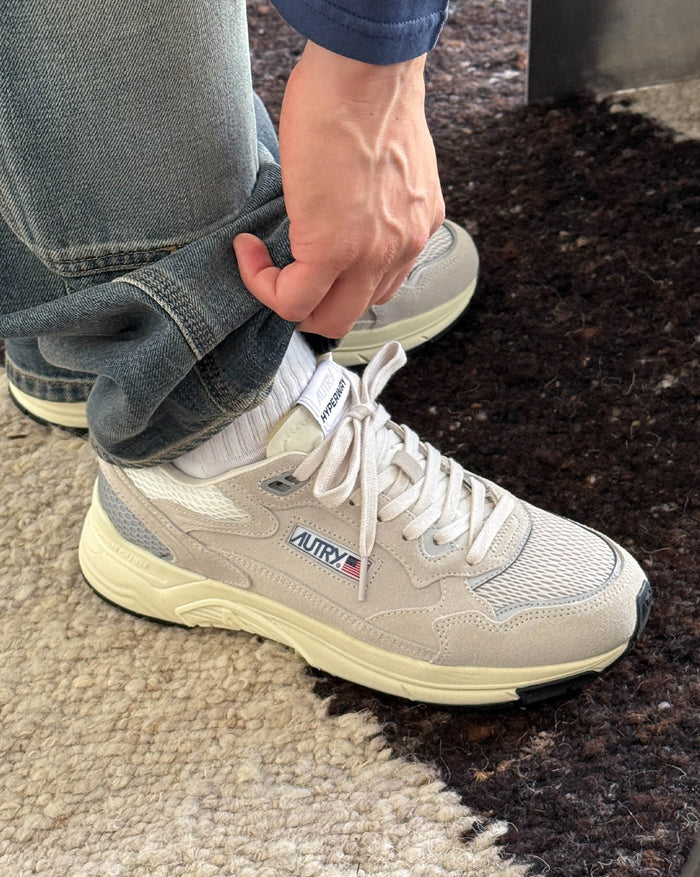 Autry Hyperway  *Suede / Mesh* onfeet