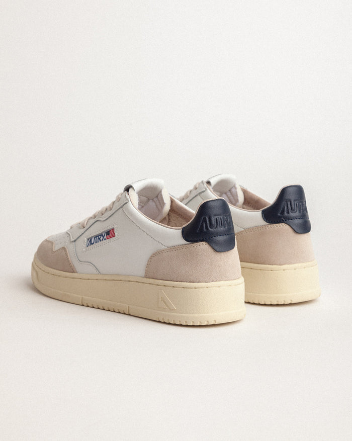 Autry Medalist *Leather / Suede* onfeet