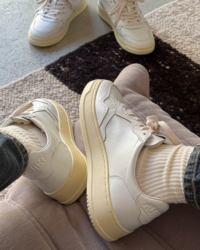 Autry Medalist W onfeet