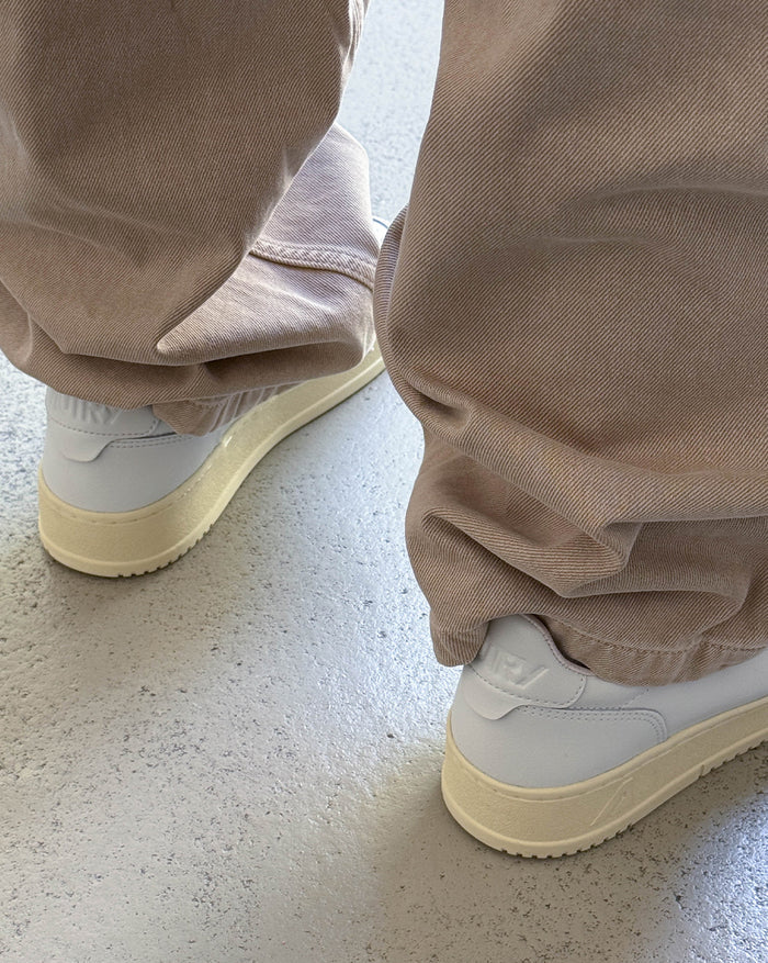 Autry Medalist onfeet
