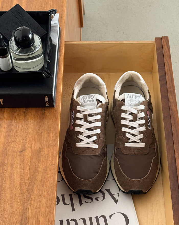 Autry Reelwind Low *Nylon / Cracked Leather* onfeet