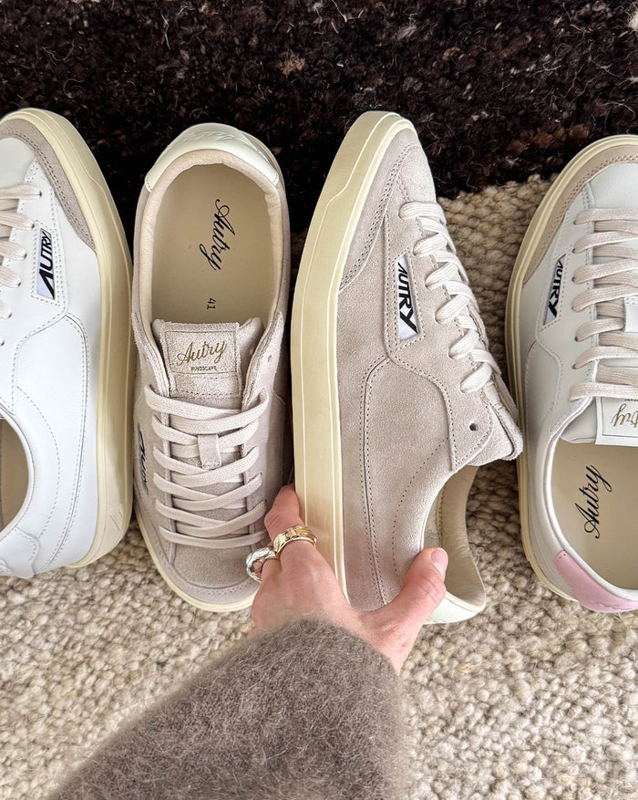 Autry Windscape *Suede / Leather* onfeet