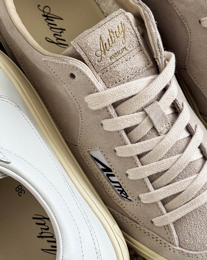 Autry Windscape *Suede / Leather* onfeet