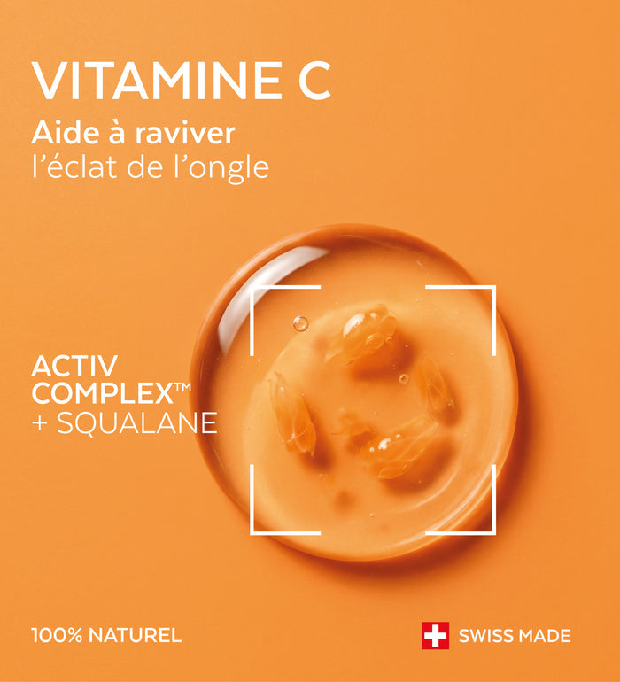 Texture du sérum vitamine C Poderm Activ Complex et squalane 100% naturel
