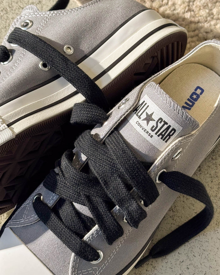 Coverse Chuck Taylor Throwback OX onfeet