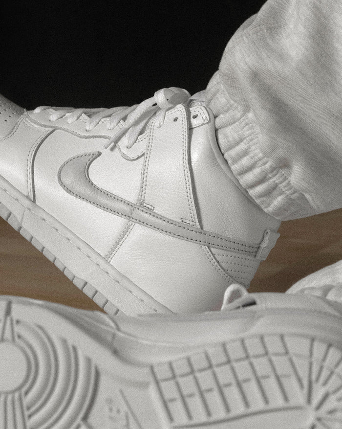 Nike Dunk Hi SP *Pure Platinum* onfeet