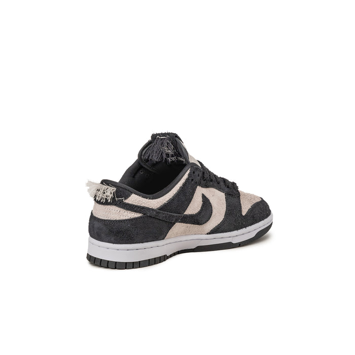 Nike Dunk Low Retro SE *Panda*