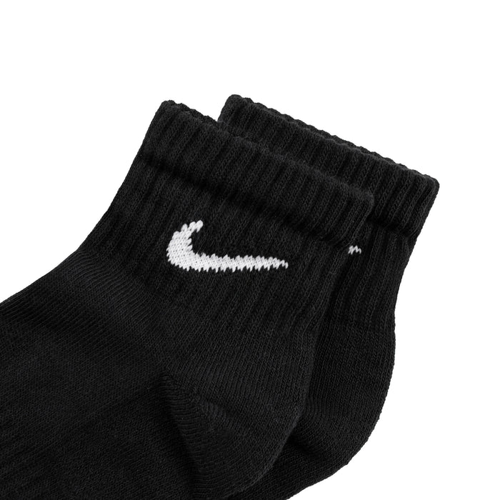 Nike	Everyday Cushioned Ankle Socks 3 Pack (Black / White)