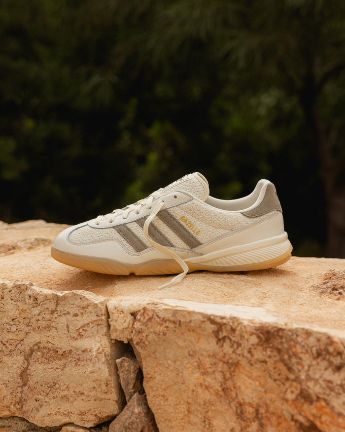 Adidas Gazelle Sala onfeet