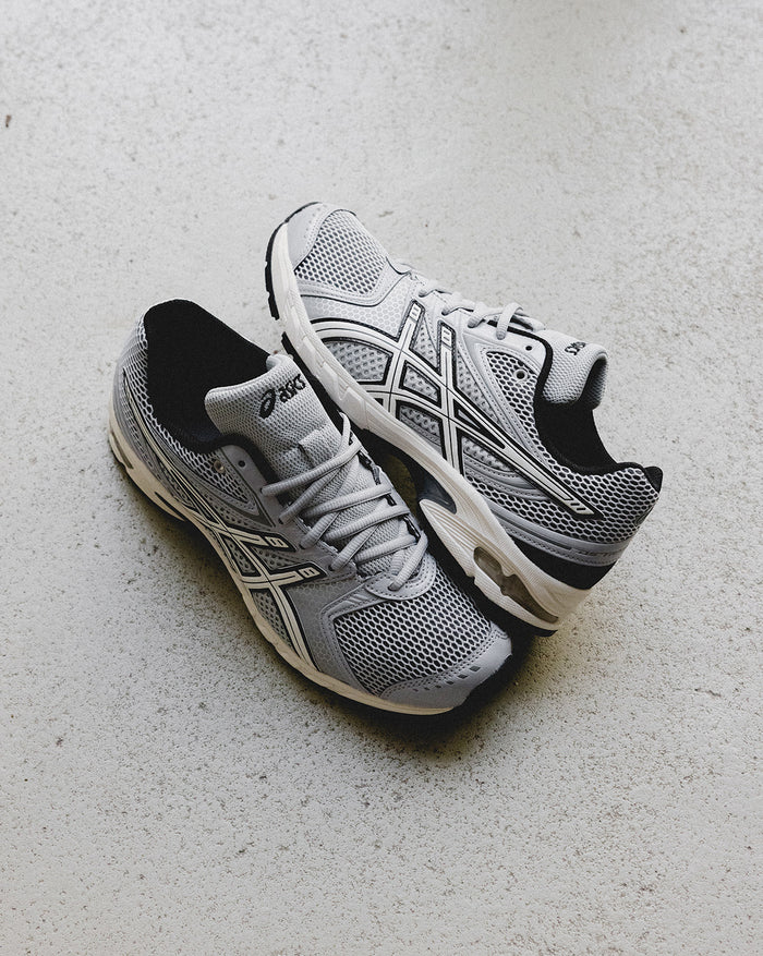 Asics GEL-DS Trainer 14 onfeet