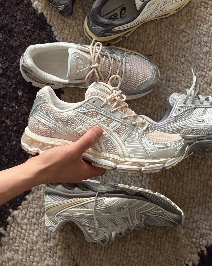 Asics GEL-Kayano 12.1 onfeet