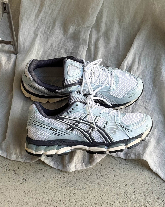 Asics GEL-Kayano 12.1 onfeet