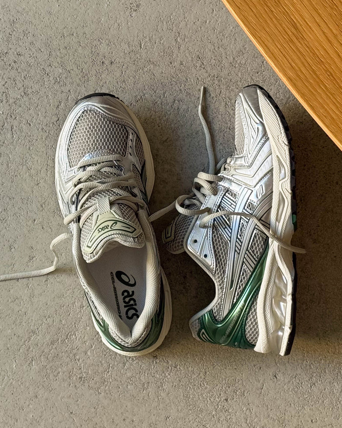 Asics GEL-Kayano 14 onfeet