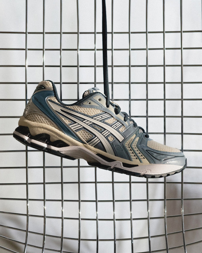 Asics GEL-Kayano 14 onfeet