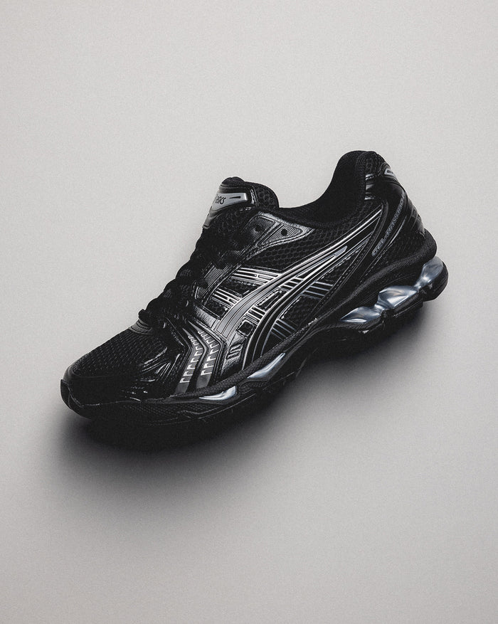 Asics GEL-Kayano 14 onfeet