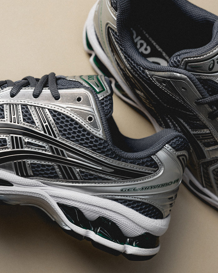 Asics GEL-Kayano 14 onfeet