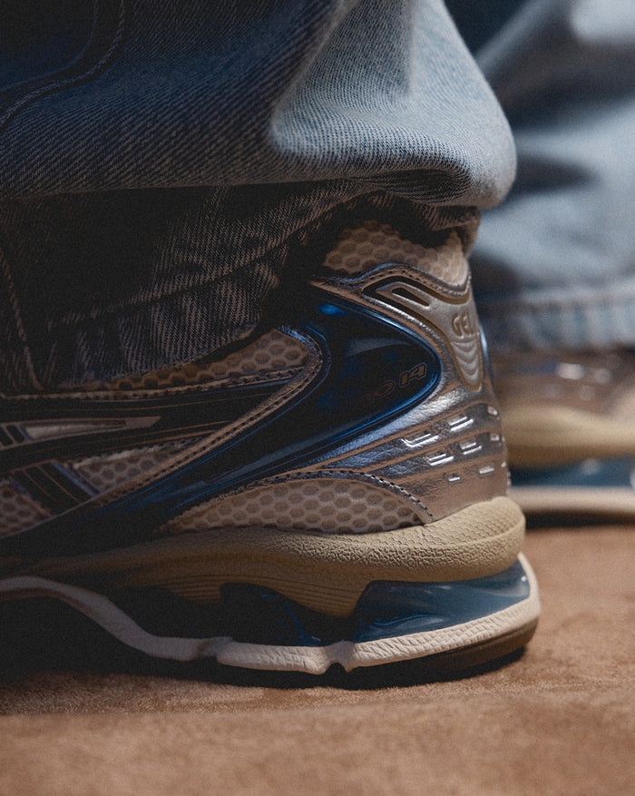 Asics GEL-Kayano 14 onfeet