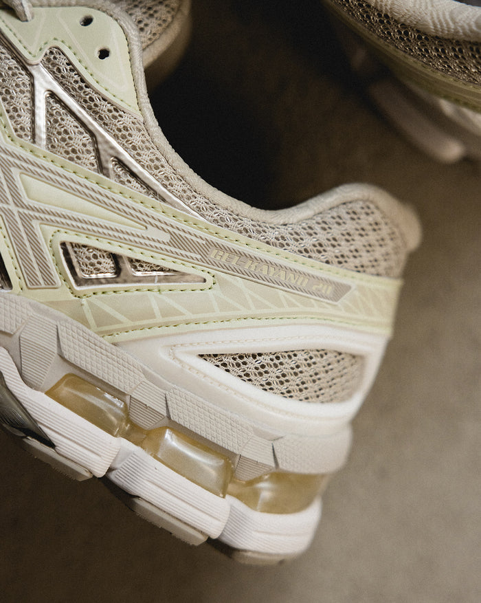 Asics GEL-Kayano 20 onfeet